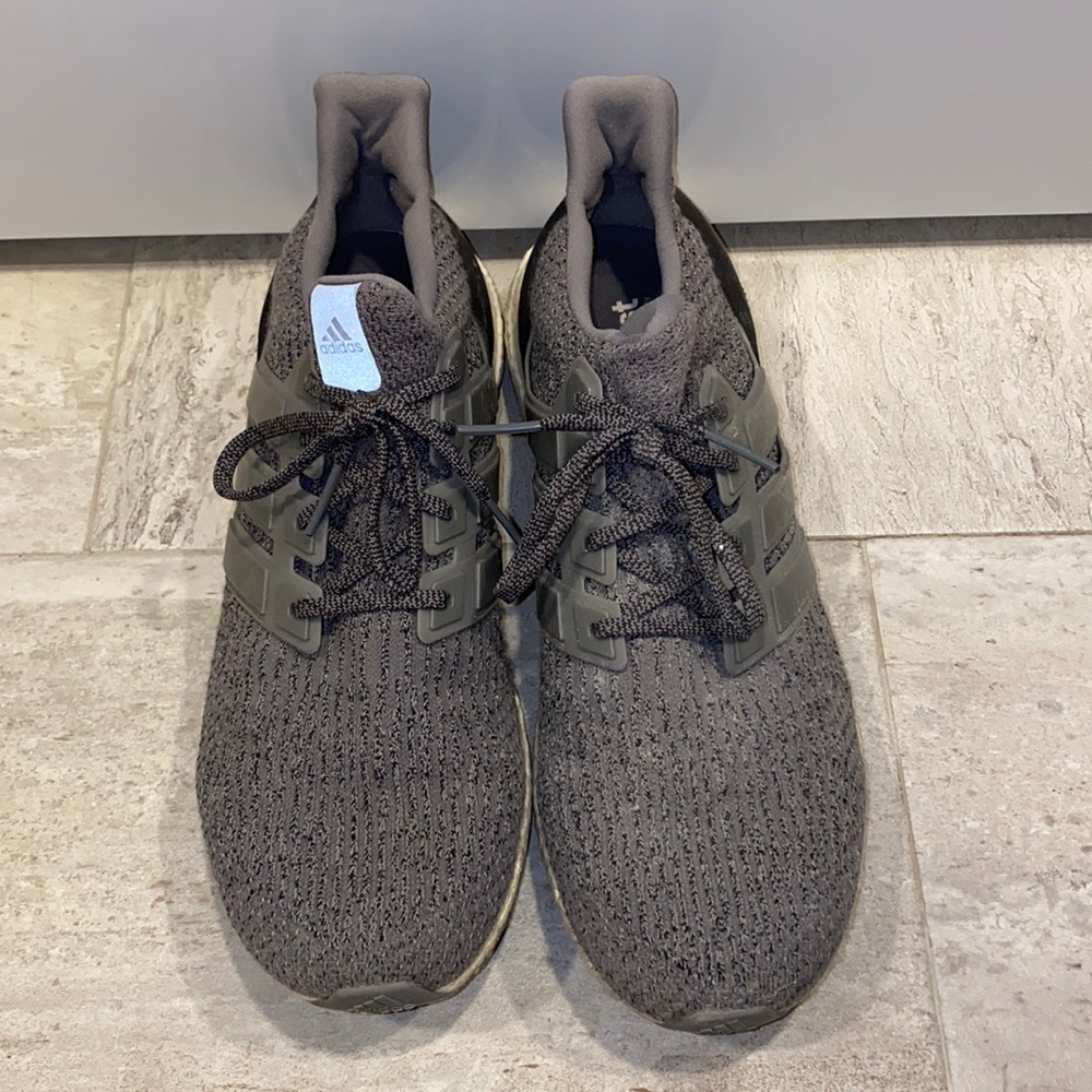 NWT Men’s grey Ultra boosts